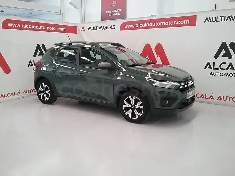 Usado Dacia Sandero Stepway 101 CV (74 kW) 2022 Verde Berlina