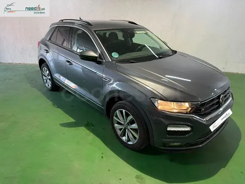 Usado VW T-Roc Advance 110 CV (80 kW) 2022 Negro SUV