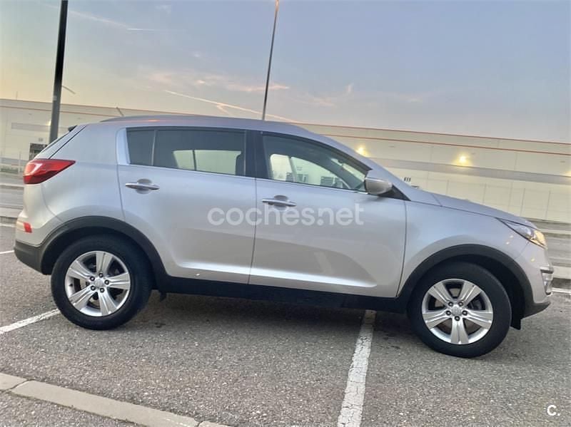 Usado Kia Sportage 115 CV (84 kW) 2011 Gris / plata SUV