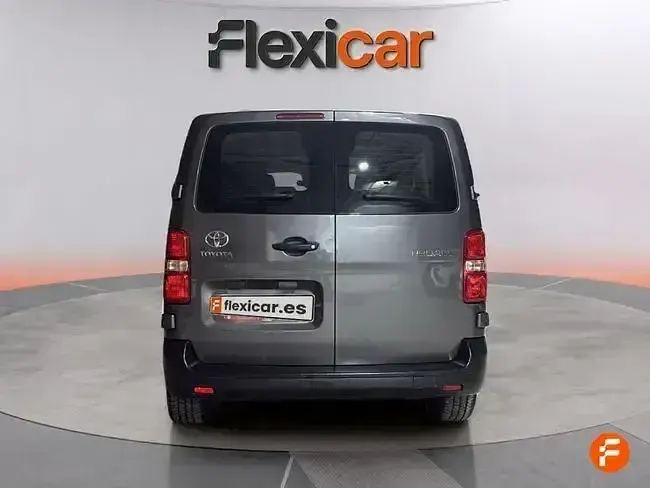 Usado Toyota Proace Comfort 120 CV (88 kW) 2022 Gris Monovolumen