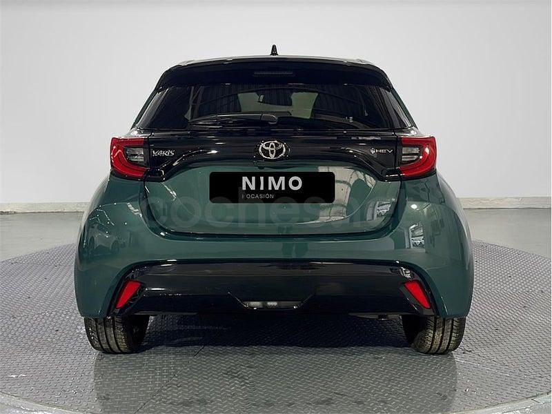 Usado Toyota Yaris Hybrid Style 116 CV (85 kW) 2025 Verde Berlina