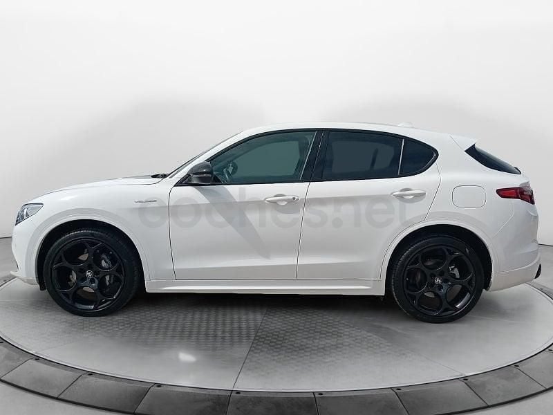 Usado Alfa Romeo Stelvio Veloce 280 CV (205 kW) 2022 Negro SUV