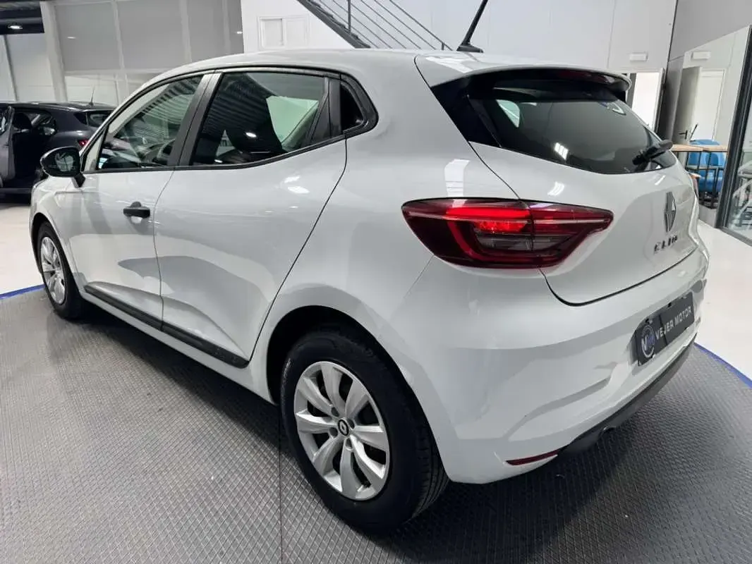 Usado Renault Clio Zen 86 CV (63 kW) 2021 Blanco Utilitario