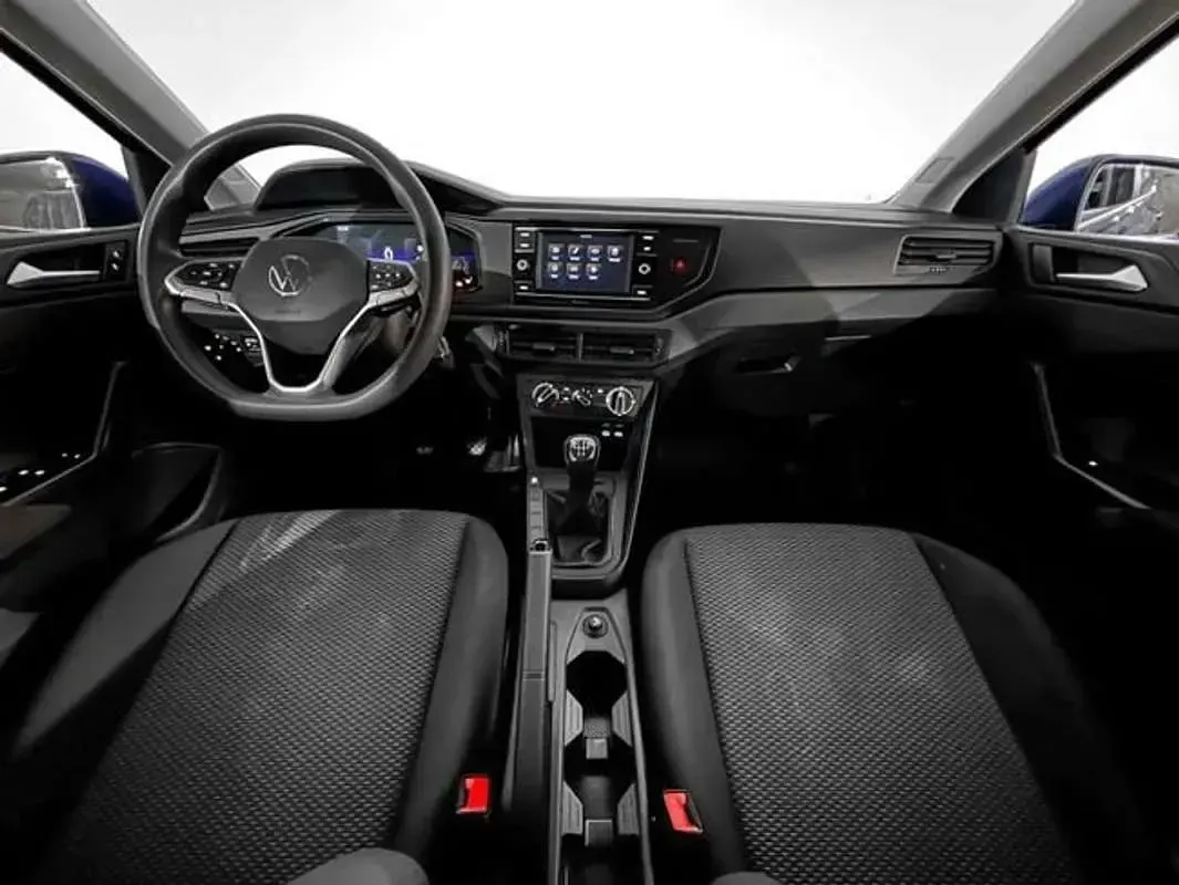 Usado VW Polo Trendline 95 CV (69 kW) 2022 Azul Utilitario
