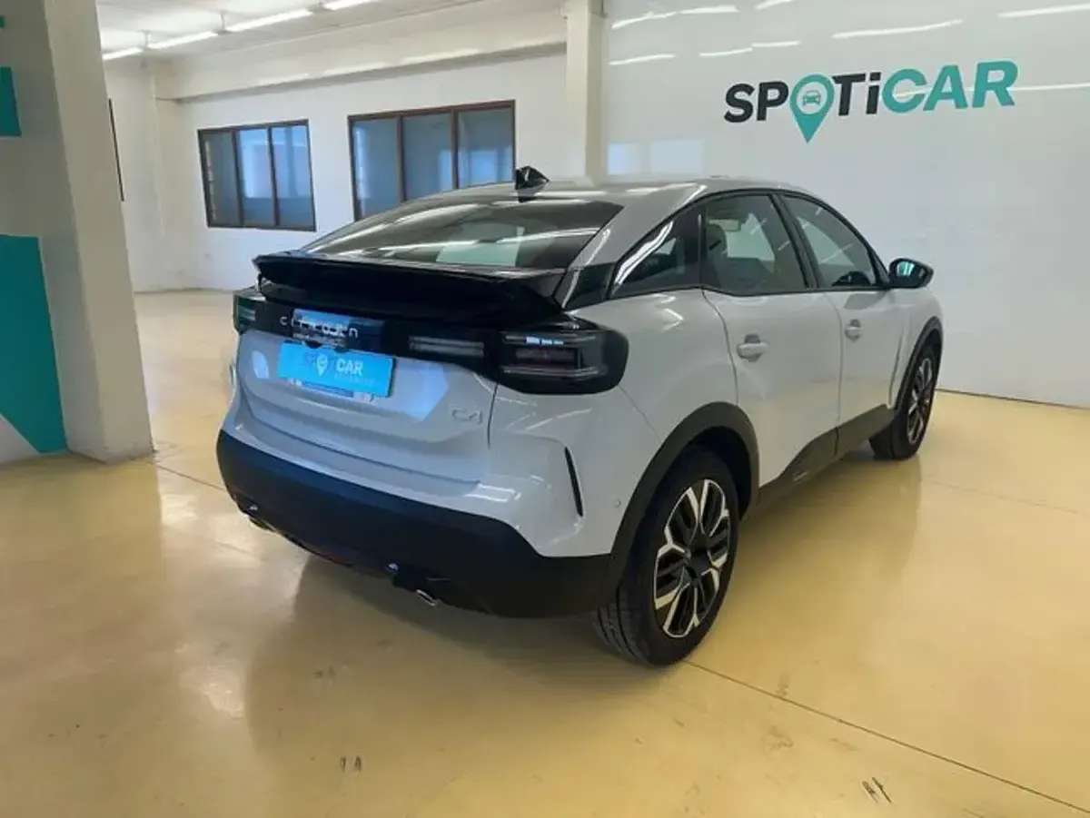 Usado Citroën C4 Business Class 145 CV (106 kW) 2025 Blanco SUV