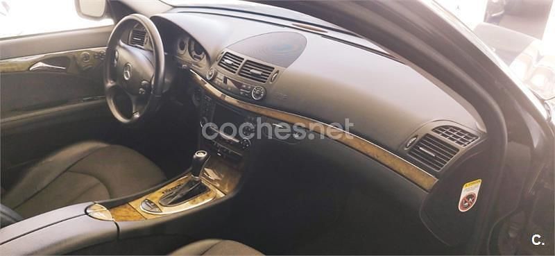 Usado Mercedes E280 Avantgarde 231 CV (169 kW) 2007 Granate Berlina