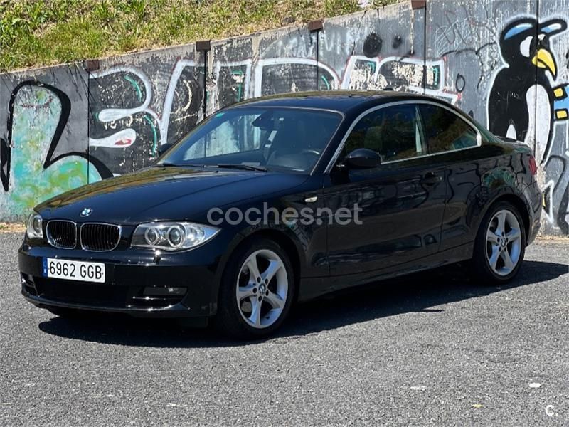 Negro Usado 2008 BMW 120 Coupé Sport Line Coupe | 10.490 € (Precio justo) - Imagen 1/4