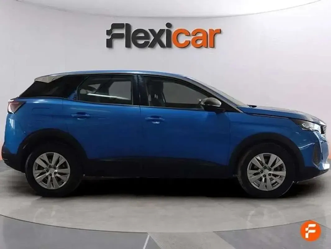 Usado Peugeot 3008 Allure 131 CV (96 kW) 2022 Azul SUV