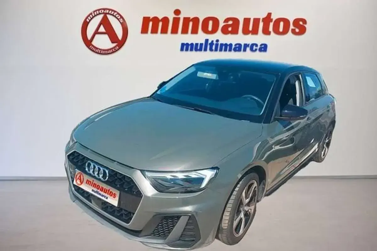 Usado Audi A1 Sportback S-Line 95 CV (69 kW) 2020 Gris Utilitario