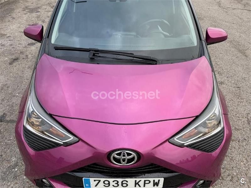 Usado Toyota Aygo X-cite 69 CV (50 kW) 2018 Rosa Utilitario