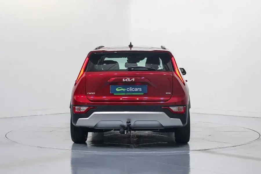 Usado Kia Niro 141 CV (103 kW) 2024 Rojo SUV