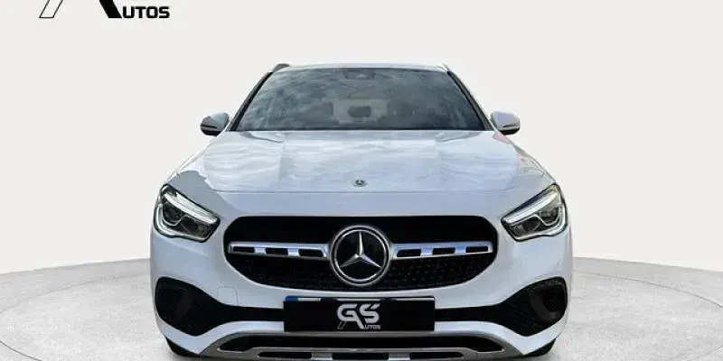 Usado Mercedes GLA200 150 CV (110 kW) 2023 Blanco SUV
