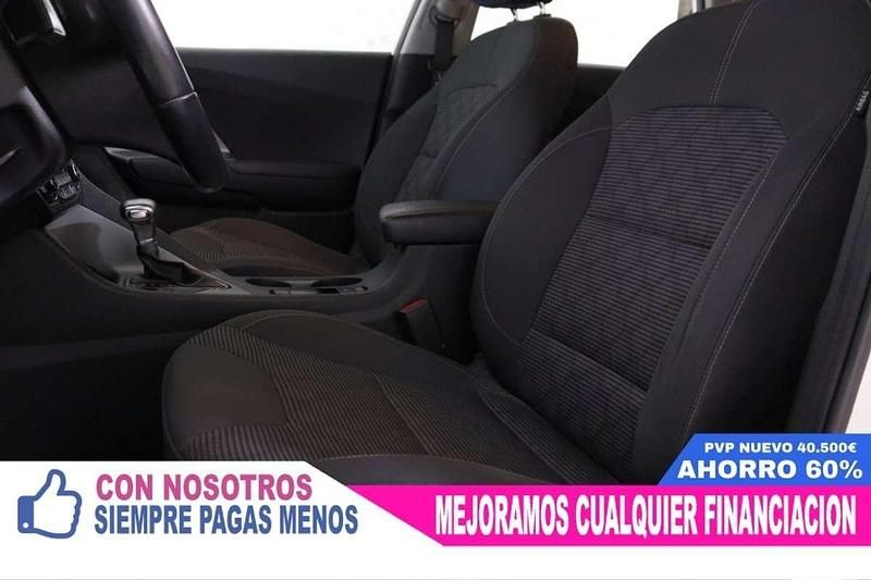 Begagnad Kia Niro 141 HK (103 kW) 2021 Vit SUV