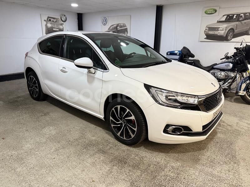 Blanco Usado 2017 DS Automobiles DS4 Style Berlina | 12.250 € (Precio justo) - Imagen 1/4