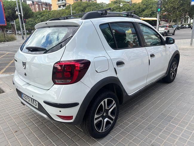 Usado Dacia Sandero Stepway 90 CV (66 kW) 2018 Blanco Utilitario