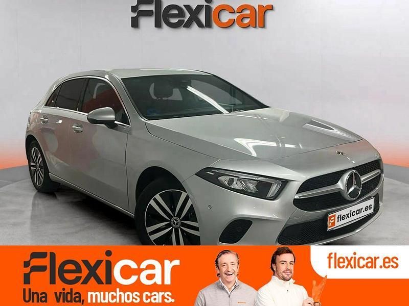 Gris / plata Usado 2022 Mercedes A250 Berlina | 29.990 € (Precio justo) - Imagen 1/4