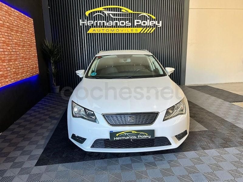 Usado Seat Leon Reference 110 CV (80 kW) 2016 Blanco Familiar