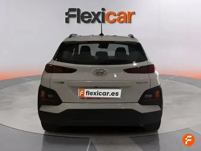 Usado Hyundai Kona 115 CV (84 kW) 2020 Blanco SUV