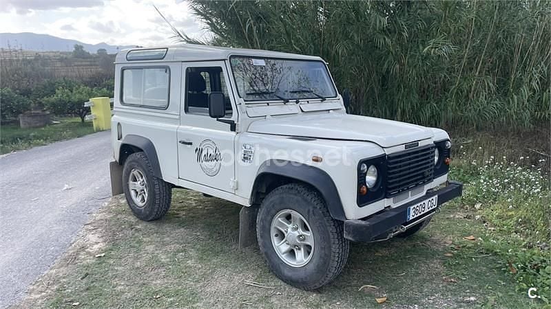 Usado Land Rover Defender 122 CV (89 kW) 2003 Blanco SUV
