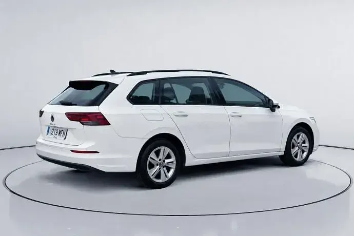 Usado VW Golf VIII Life 115 CV (84 kW) 2023
