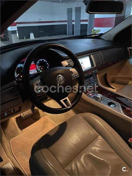 Usado Jaguar XF Premium Luxury 207 CV (152 kW) 2009 Negro Berlina