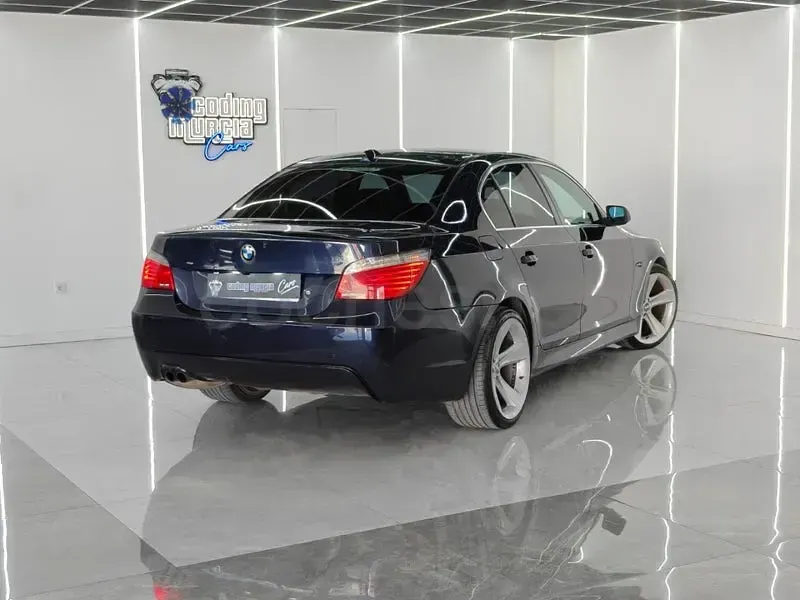 Usado BMW 530 Comfort Edition 193 CV (141 kW) 2004 Azul Berlina