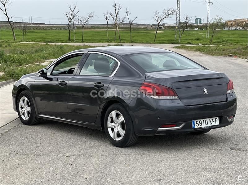 Usado Peugeot 508 Active 120 CV (88 kW) 2017 Negro Berlina