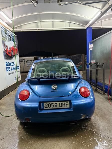 Usado VW New Beetle 90 CV (66 kW) 1999 Azul Utilitario