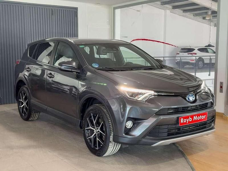 Usado Toyota RAV4 Hybrid Advance 197 CV (144 kW) 2017 Gris SUV