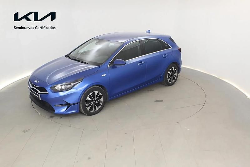 Usado Kia Ceed 100 CV (73 kW) 2025 Azul Utilitario
