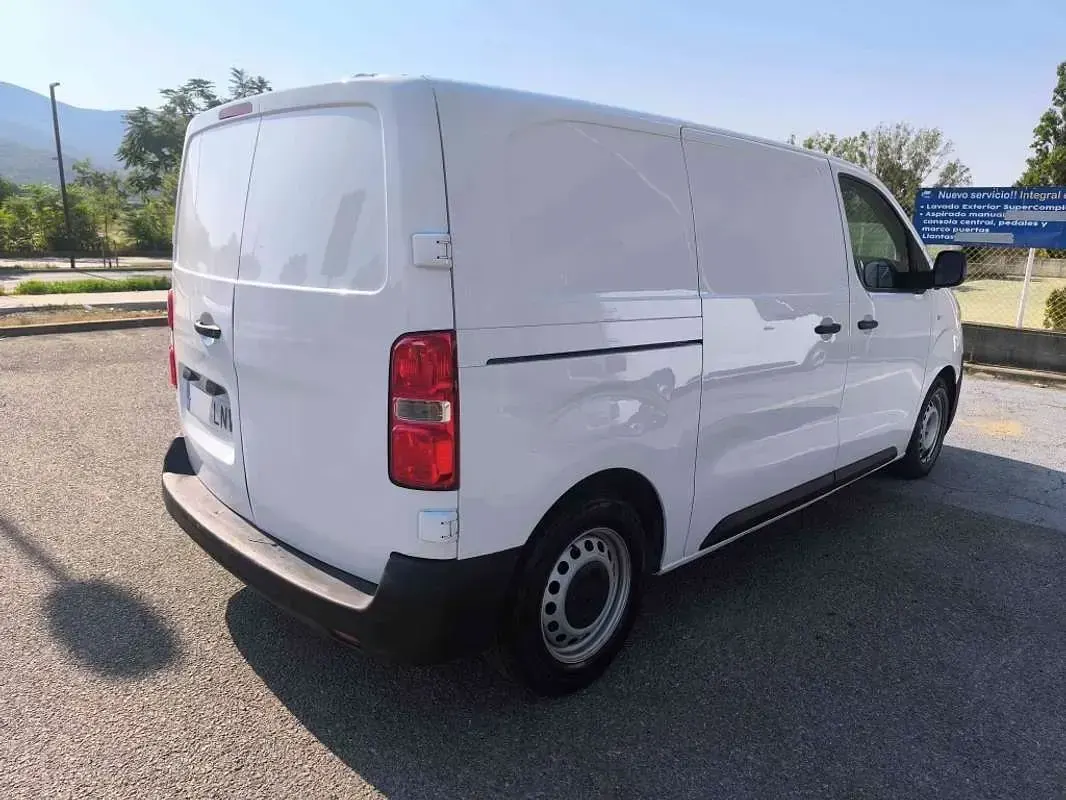 Usado Toyota Proace Business Edition 101 CV (74 kW) 2021 Blanco Monovolumen