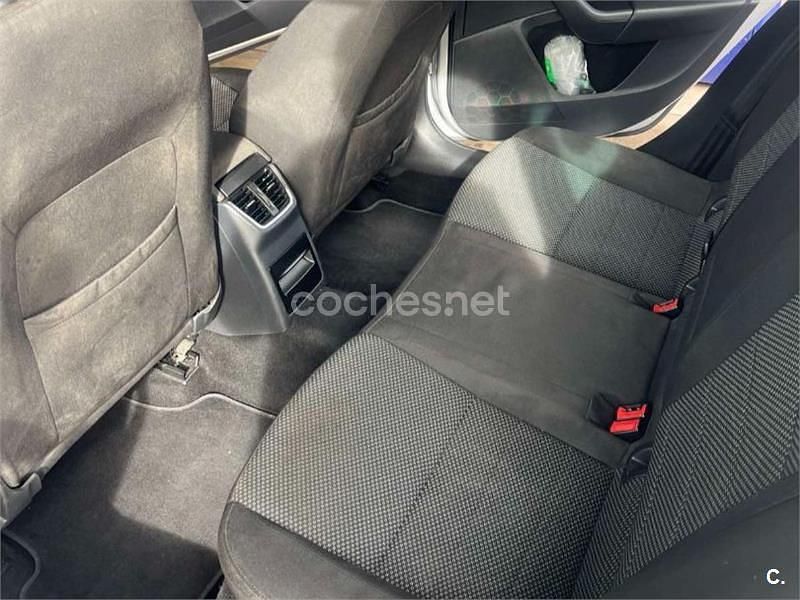 Usado Skoda Octavia Ambition 150 CV (110 kW) 2015 Gris / plata Familiar