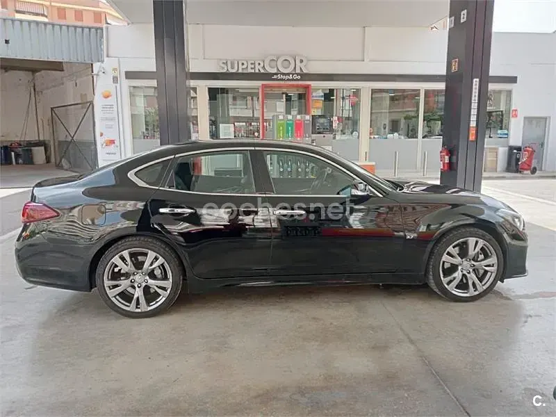 Usado Infiniti Q70 Sport Tech 320 CV (235 kW) 2015 Negro Berlina