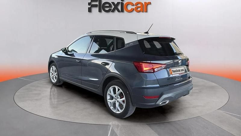 Usado Seat Arona FR 150 CV (110 kW) 2023 Gris SUV