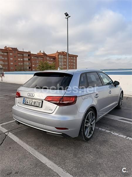 Usado Audi A3 150 CV (110 kW) 2017 Gris / plata Berlina