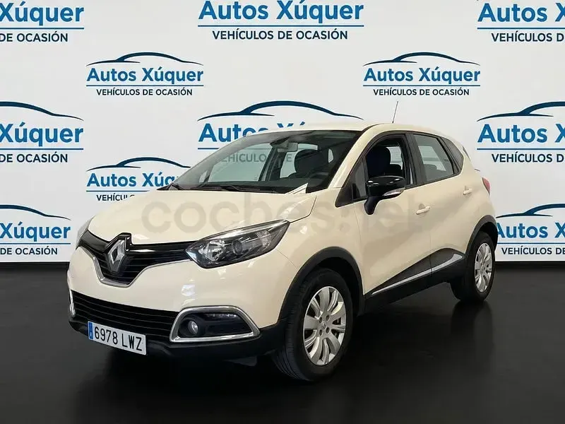 Usado Renault Captur LIMITED 90 CV (66 kW) 2016 Beige SUV