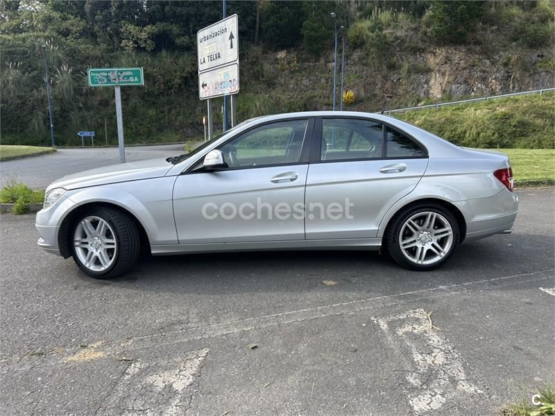 Usado Mercedes C200 Elegance 163 CV (119 kW) 2007 Gris / plata Berlina