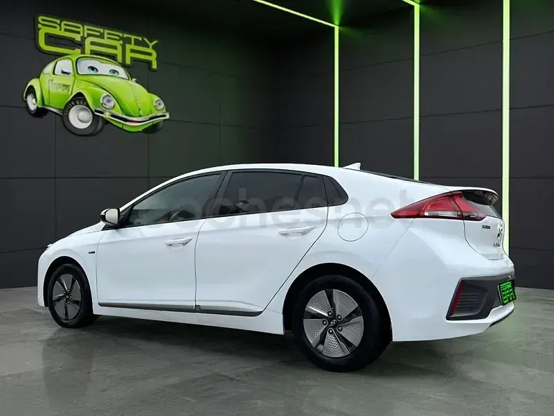 Usado Hyundai Ioniq 141 CV (103 kW) 2021 Blanco Utilitario