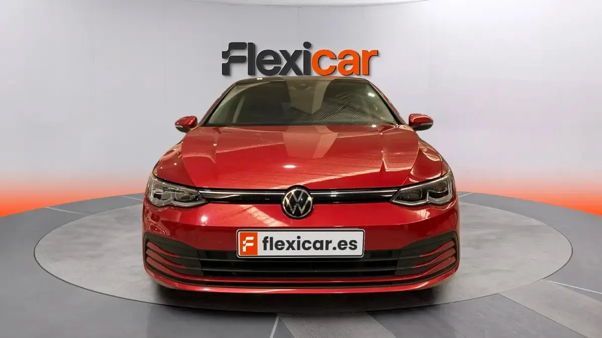 Usado VW Golf VII Life 150 CV (110 kW) 2021 Rojo Utilitario
