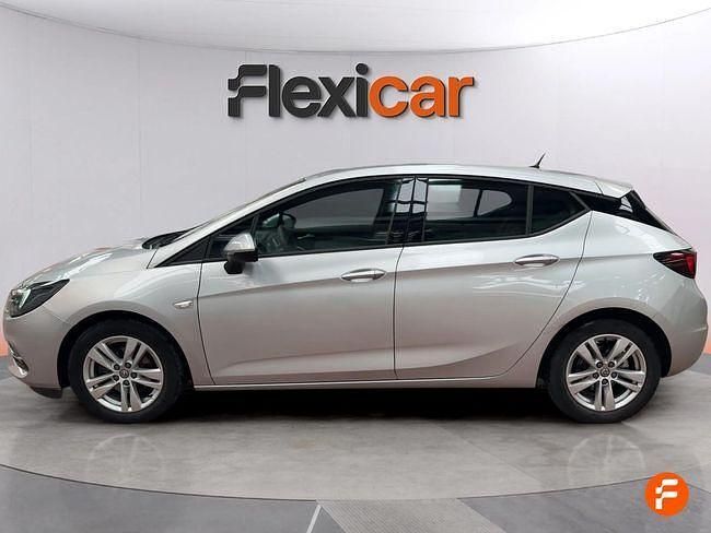 Usado Opel Astra 110 CV (80 kW) 2020 Gris / plata Berlina