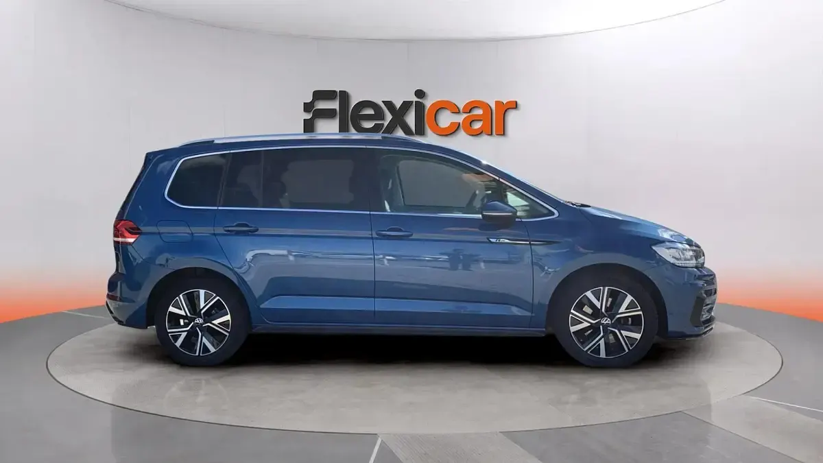 Usado VW Touran Sport 150 CV (110 kW) 2020 Azul Monovolumen