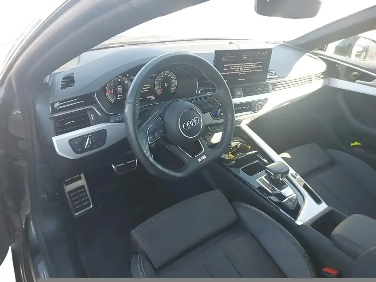 Usado Audi A5 Sportback 163 CV (119 kW) 2022 Gris/plata Utilitario