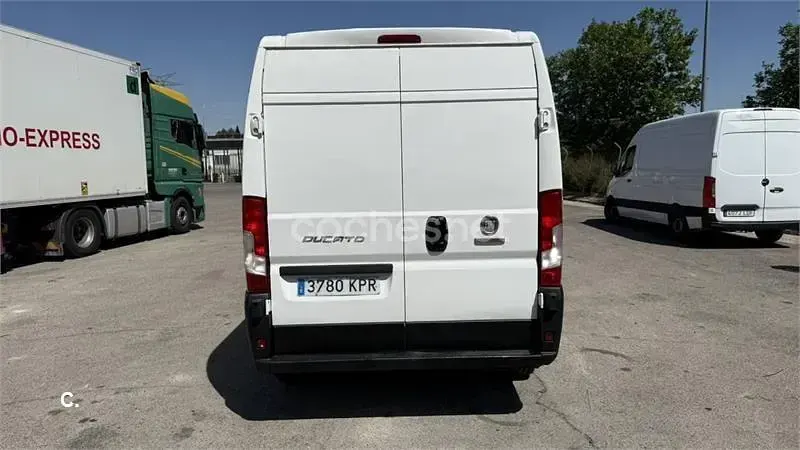 Usado Fiat Ducato 33 115 CV (84 kW) 2012 Blanco Van