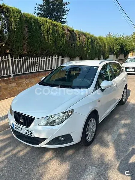 Usado Seat Ibiza ST Reference 90 CV (66 kW) 2010 Blanco Familiar