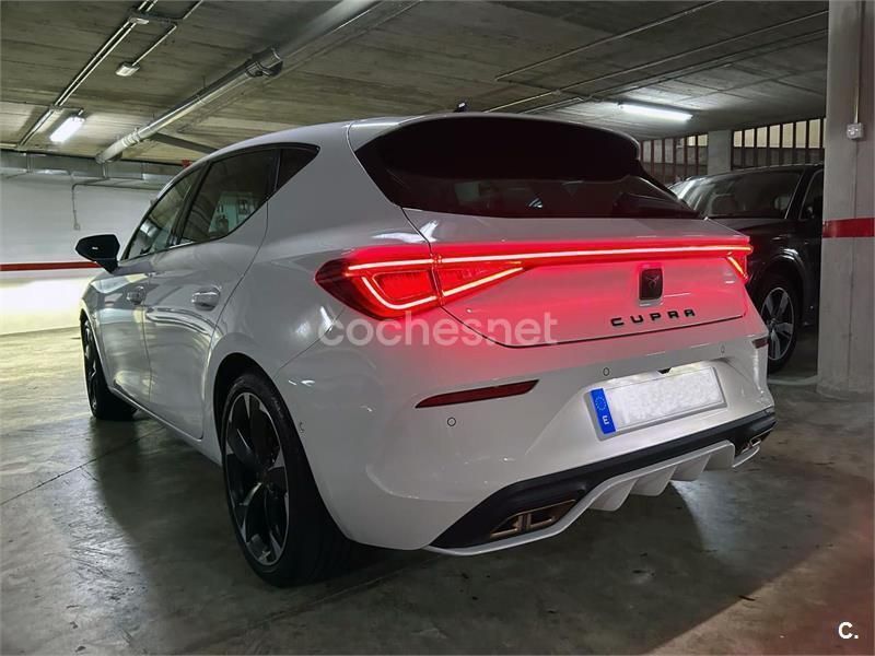 Blanco Usado 2024 Cupra Leon Berlina | 27.500 € (Super precio) - Imagen 1/4