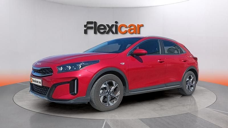 Usado Kia XCeed 101 CV (74 kW) 2024 Burdeos SUV