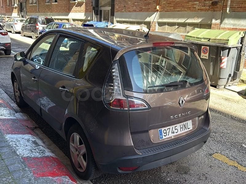 Usado Renault Scénic III Authentique 115 CV (84 kW) 2013 Beige Monovolumen