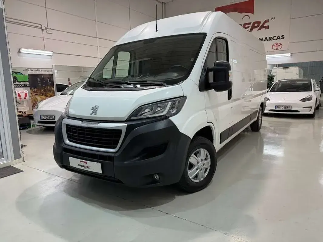 Usado Peugeot Boxer S 139 CV (102 kW) 2021 Blanco Van