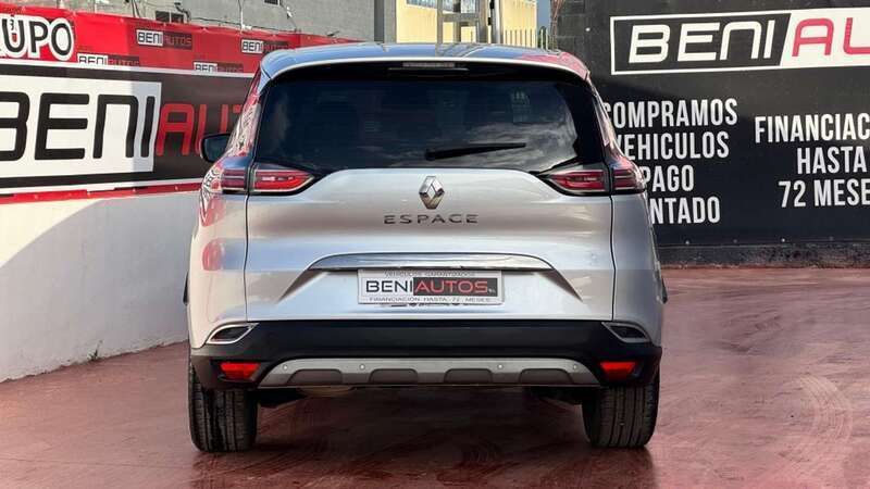 Usado Renault Espace Zen 160 CV (117 kW) 2015 Gris Monovolumen