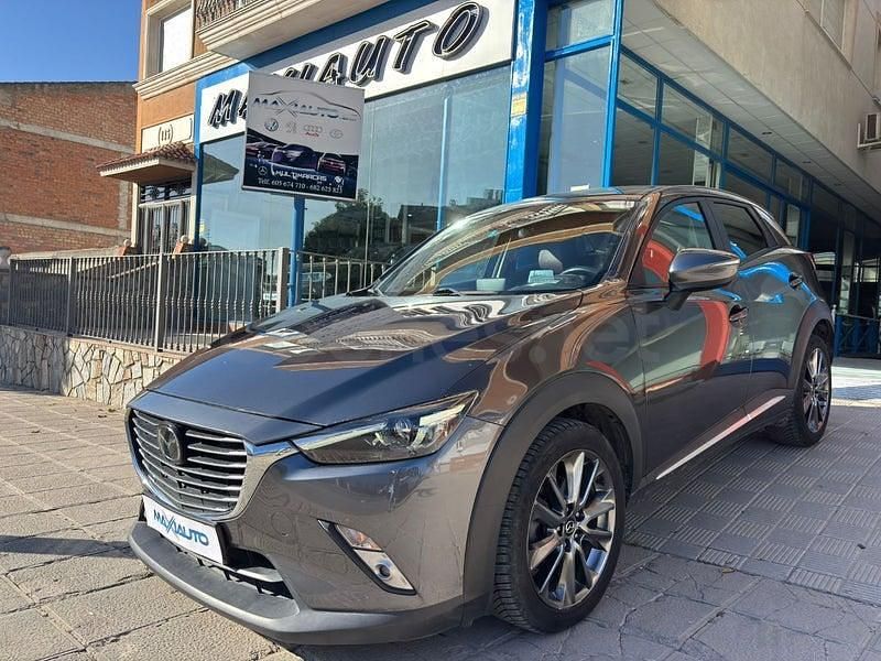 Usado Mazda CX-3 Luxury 105 CV (77 kW) 2017 Gris / plata SUV